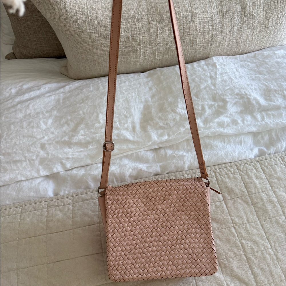 Chic Tan/ Peach Woven Crossbody Bag with Adjustable Strap